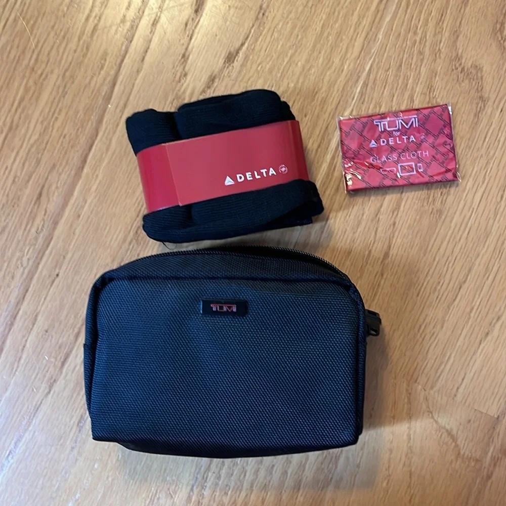 Tumi for Delta small black bag